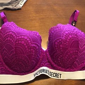 New Victoria’s Secret purple bra